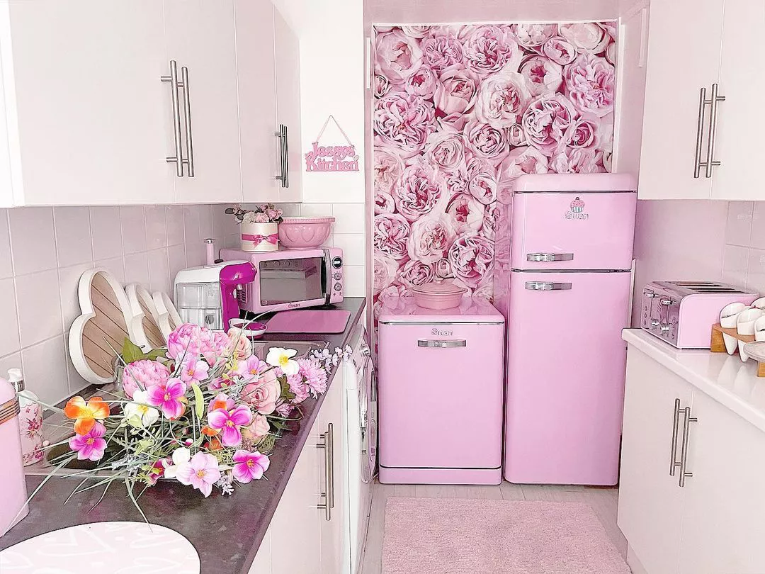 wallpaper merah muda dengan bunga